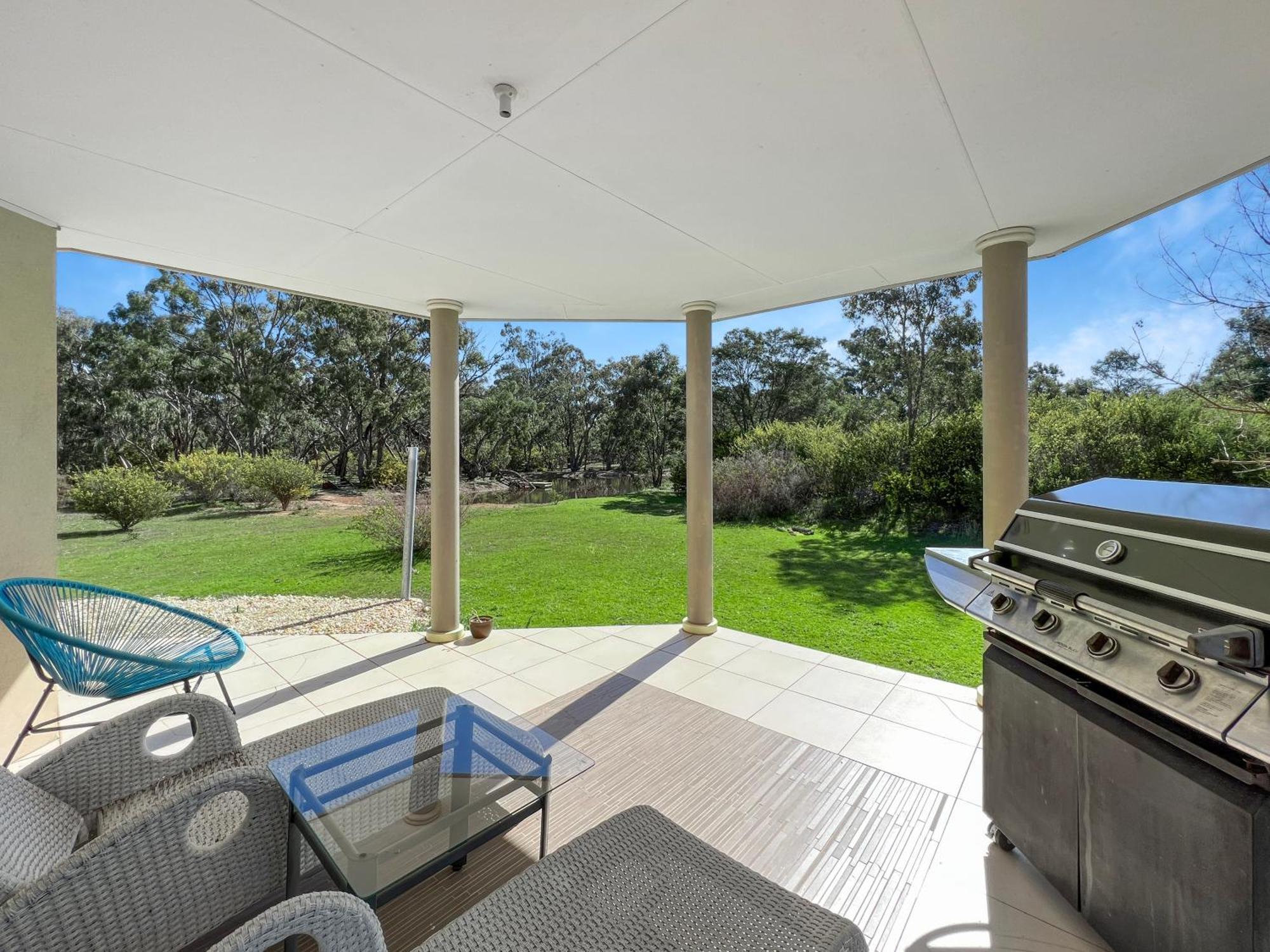 Aurora Cottages Bush Retreat Halls Gap Exterior photo